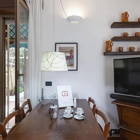 A Relaxing Terrace In Sturla By Wonderful Italy Apartment *